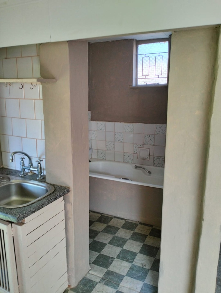 5 Bedroom Property for Sale in Sunnyridge Eastern Cape